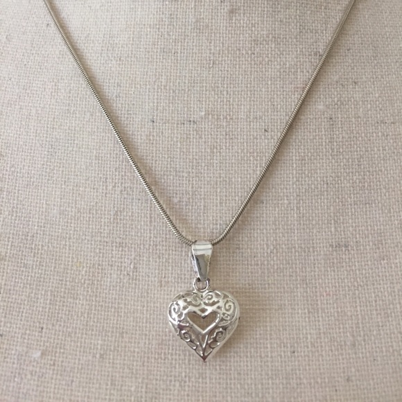 Sterling Silver 18” Snake Chain & Heart Pendant - Picture 5 of 8